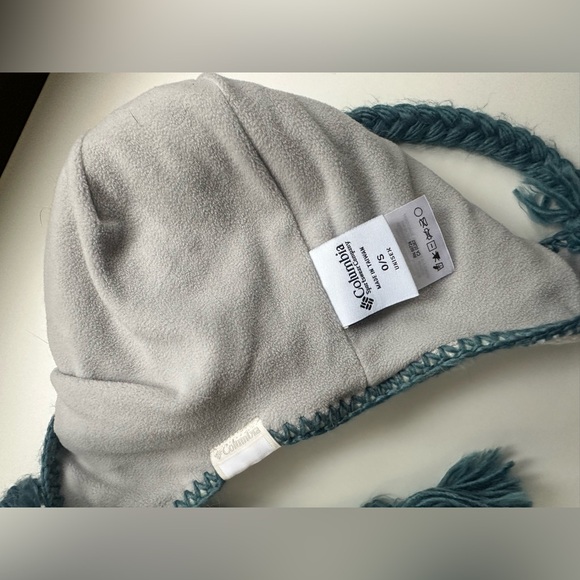 Columbia Winter Knit Hat/Toque with Braided Strings (lined) - Picture 7 of 7